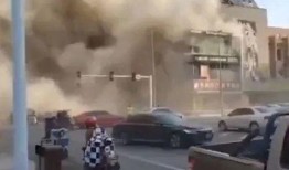 美国爆炸事件爆料记者视频,记者现场直击视频曝光