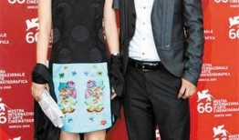 黄渤美女爆料视频播放,揭秘娱乐圈幕后真相