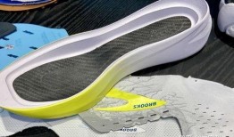 国产新碳板跑鞋爆料视频,科技革新，速度与激情并重